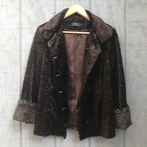 NEW Short  Faux Fur Velvety Soft Clasp Brown Coat
